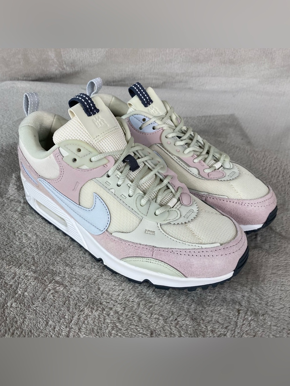 Nike Air Max 90 Futura Womens Size 7.5 Pale Pink White Athletic Shoes DM9922 NEW